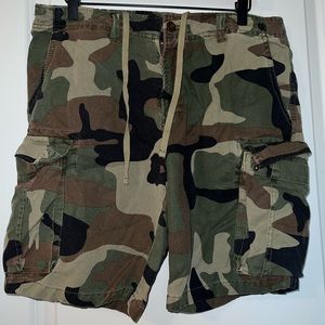 Lucky Brand Camo Cargo Bermuda Shorts L | 32